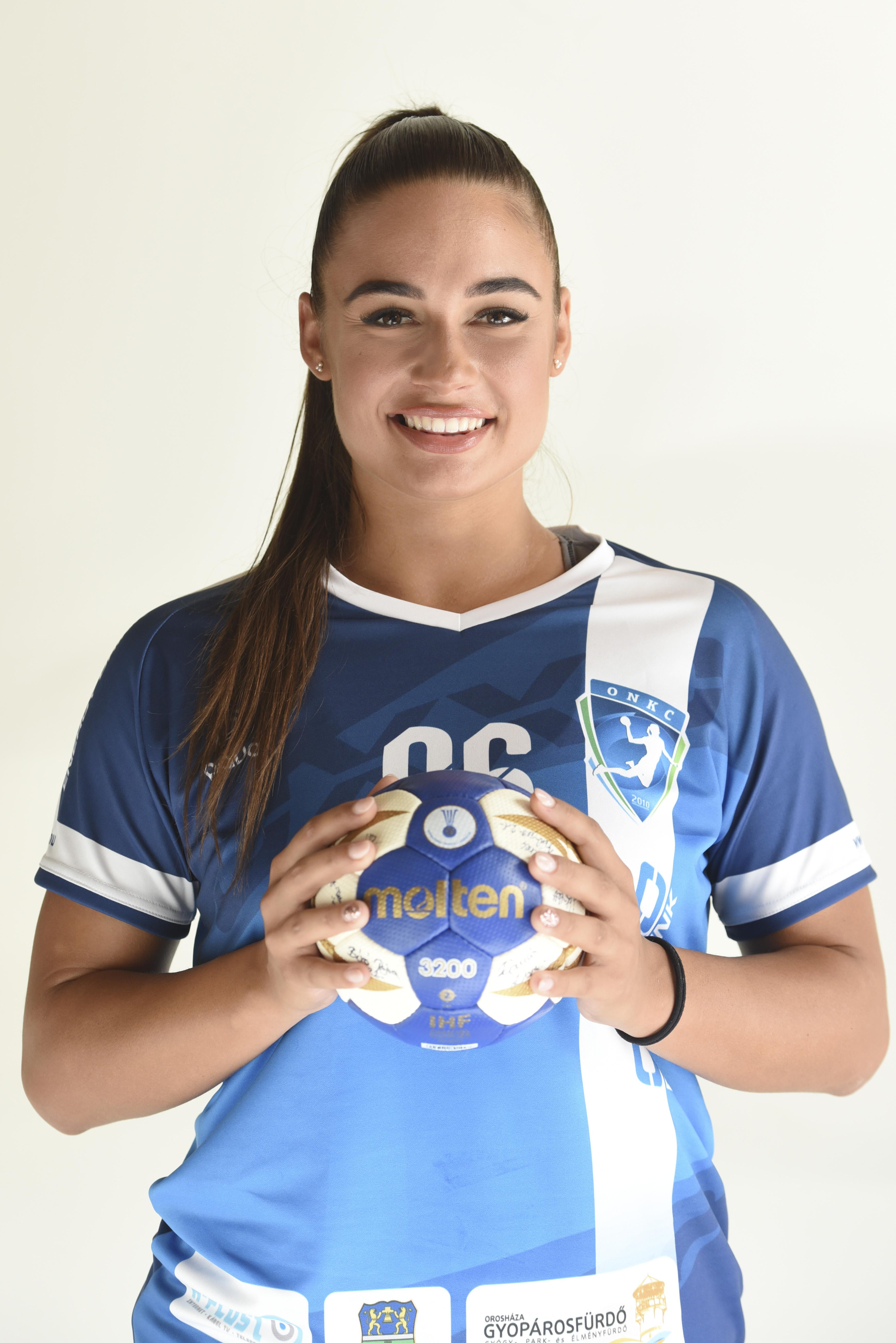 Maláti Dóra